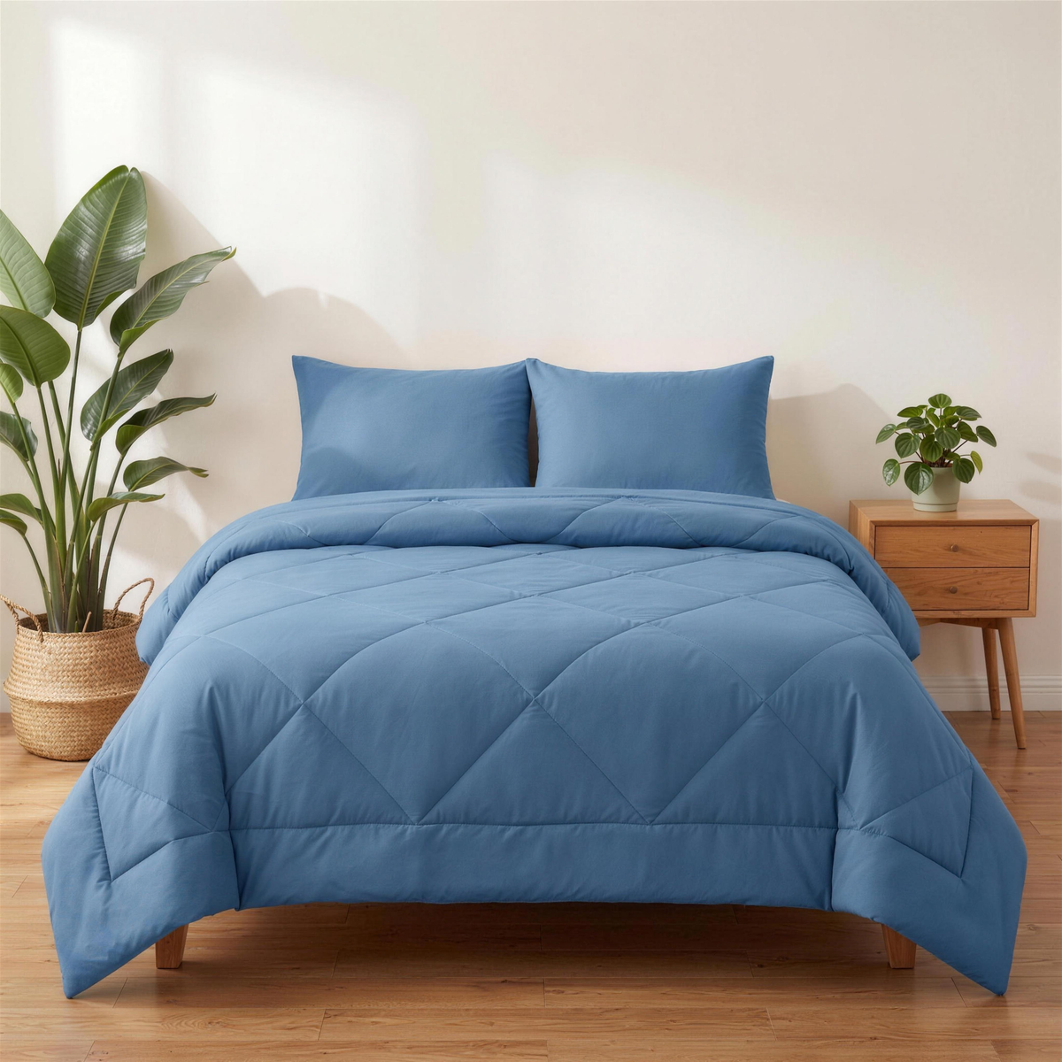 Couette 2-en-1 Kavenlia bleu côtier sur un lit double, housse cousue, sans draps